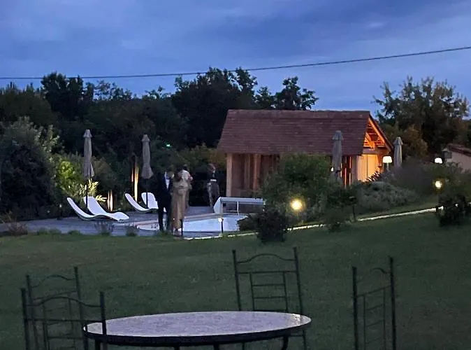 Le Clos Des Buis De Charme Le Loft Apartamento